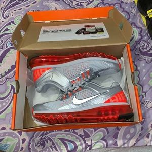 Athletic women shoes